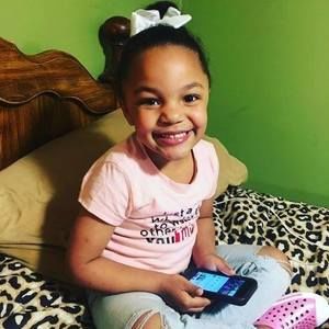 Meet your Posher, Amanda thomas